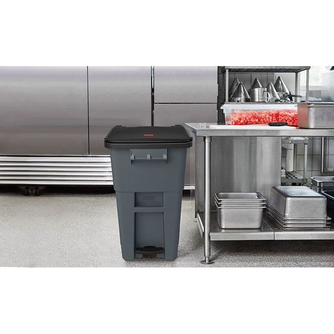 CONTENEDOR BOTE DE BASURA ROLLOUT STEP- ON, 65 GAL