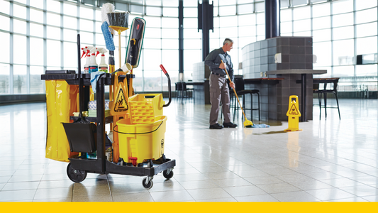 Señalización de seguridad profesional: el detalle que refuerza la imagen del hotel