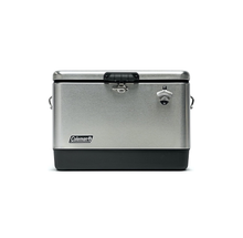 HIELERA COLEMAN 54 QT, ACERO INOXIDABLE, CON CINTURÓN, GRIS