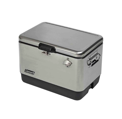 HIELERA COLEMAN® 54 QT, ACERO INOXIDABLE, CON CINTURÓN, GRIS